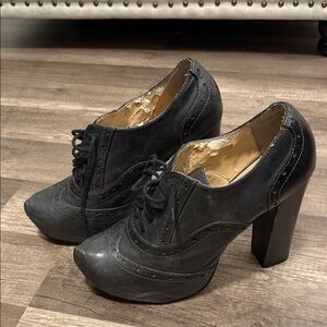 Report Sz 10 Black Women's Lace-Up Heels